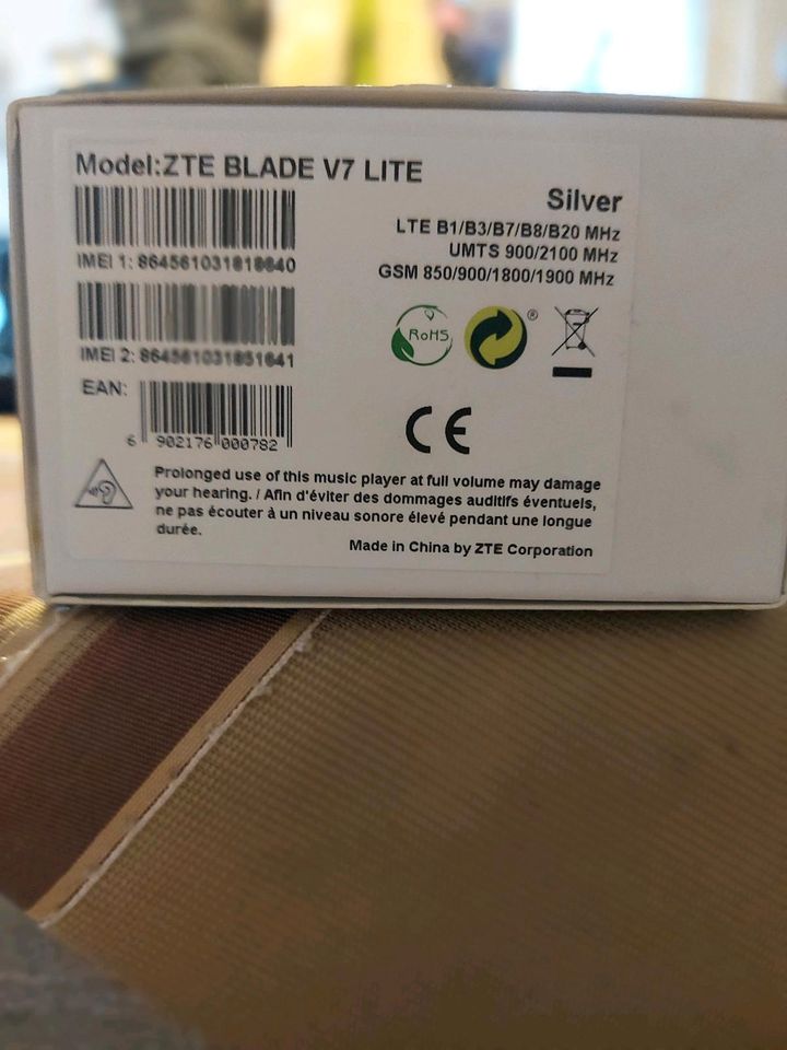 ZTE BLADE V7 LITE "SILVER" in Grüna (Sachsen)