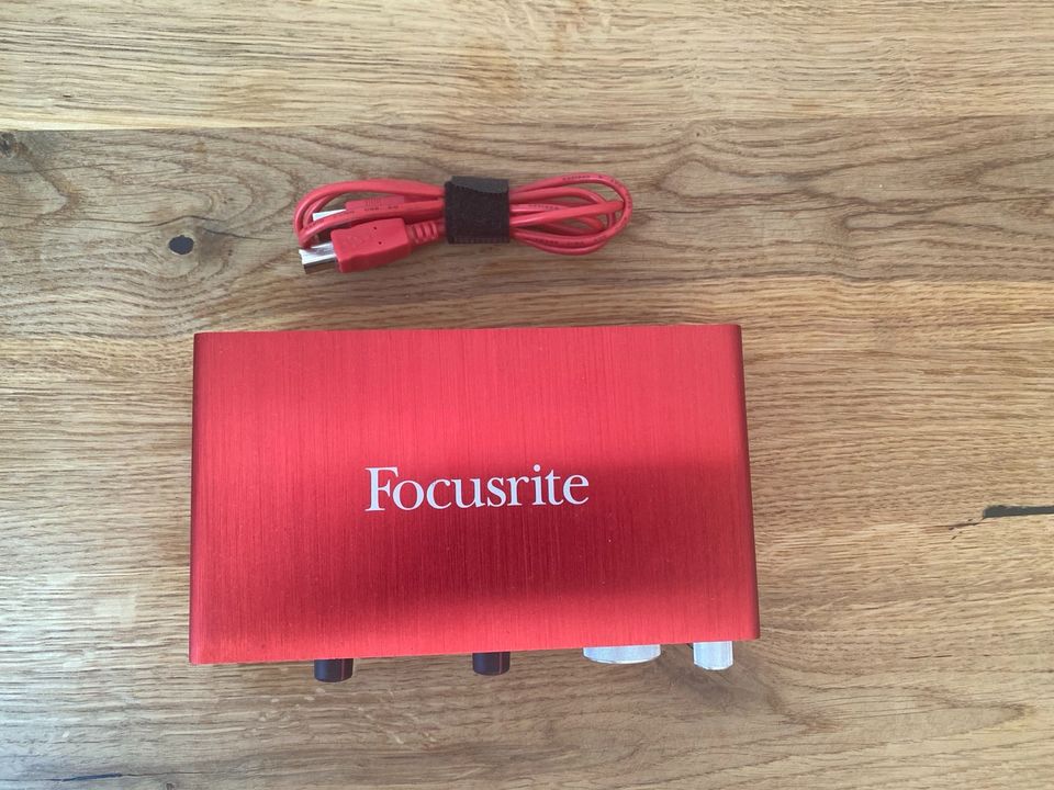 Focusrite 2i2 USB Audio Interface kaum benutzt in Hamburg