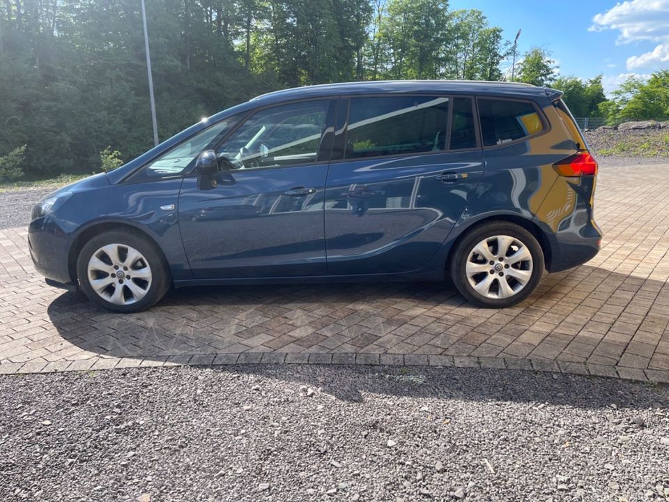 Opel Zafira C Tourer Style ACC Bi-Xenon PDC in Meinerzhagen