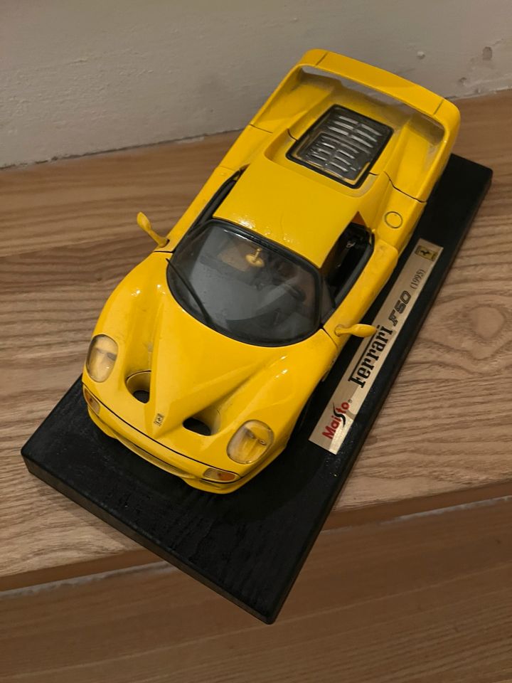 Modellauto Ferrari F50 gelb von Maisto in Germaringen