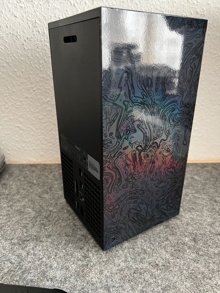 Xbox Series X dbrand Damascus obsidian und Triple Black in Maintal