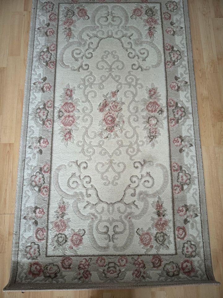 3 Teppiche mit Blumenmuster - Rosa, Beige, Weiß in Berlin