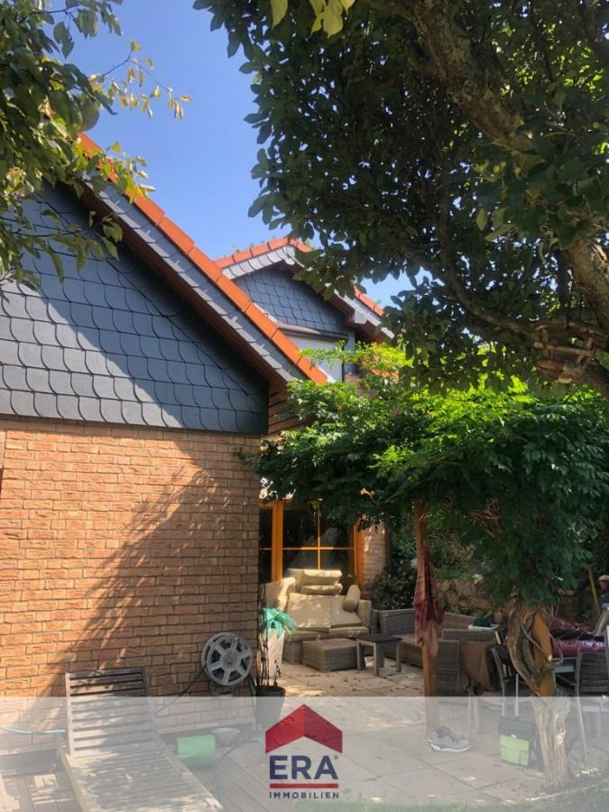 Exklusives Einfamilienhaus mit Garten und Swimming Pool in Worms-Westhofen zu verkaufen! in Westhofen