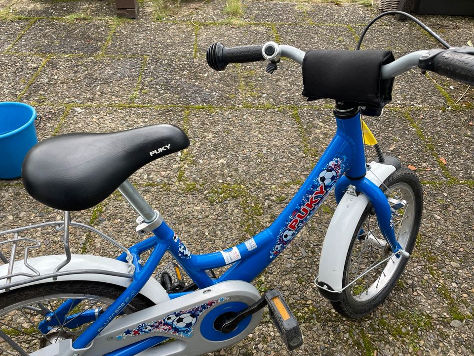 Kinderfahrrad 12 Zoll Puky „ Fußball“ in Hamburg