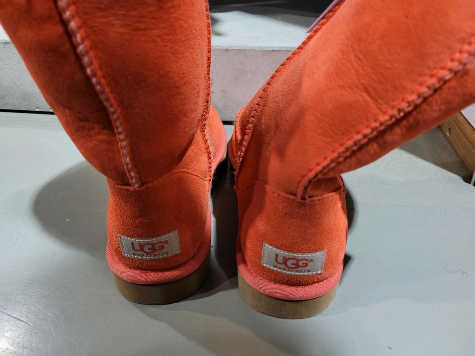 UGG Gr.40 UK 7,5 in Orange NEU in Hanau