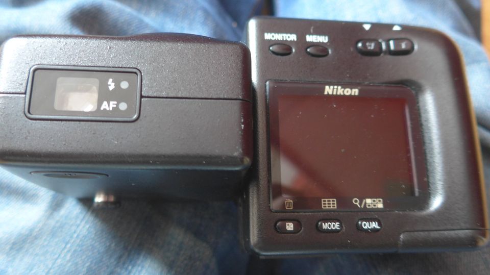 Nikon CoolPix 950, Objektiv schwenkbar , OVP, aus 06/2000 in Dortmund