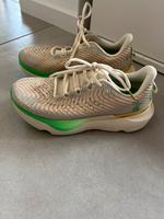 UA Under Armour Sportschuhe Gr. 38 (37) Hessen - Dieburg Vorschau
