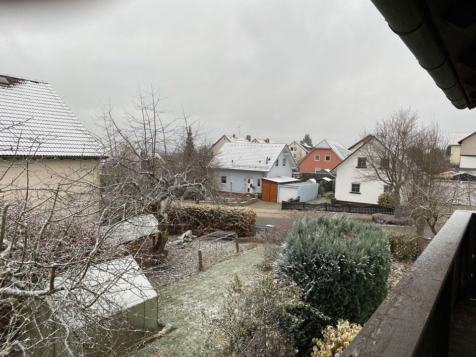 Freistehendes 1-/2-Familienhaus mit Terrasse, Balkon, idyllischem Garten und Garage in schöner Lage in Schönwald Oberfr.