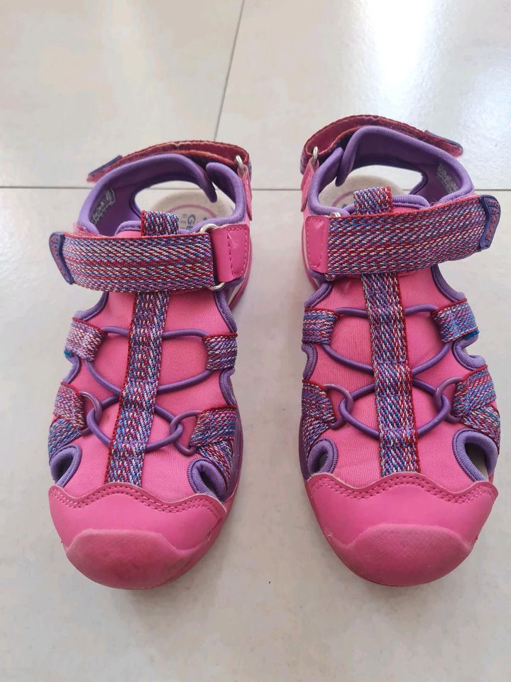 Geox Trekkingsandalen pink Gr. 31 in Essen