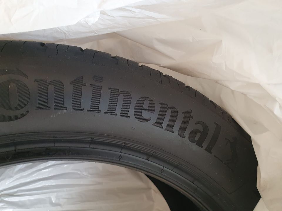 Neuwertiger Satz Continental-Sommerreifen 235/50 R 19 V in Bönningstedt