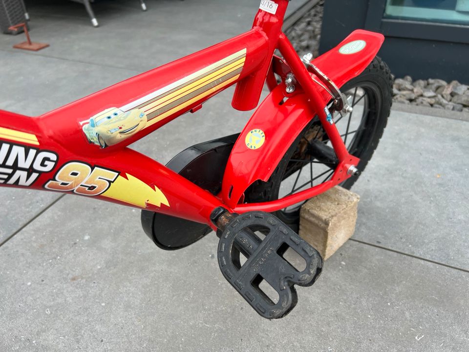 14 Zoll CARS Lightning Kinderfahrrad Kinderrad Spielrad in Adenau