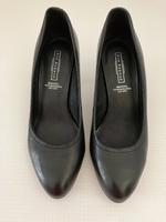 Schwarze Leder Pumps Gr. 36 Leipzig - Altlindenau Vorschau