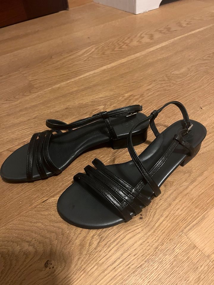 Paul Green Sandalen schwarz Größe 38, wie neu, mit OVP in Wiesbaden