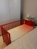 Ikea Babybett rot 60x120 cm, inkl. Matratze, Wasserdichte Auflage Bayern - Augsburg Vorschau