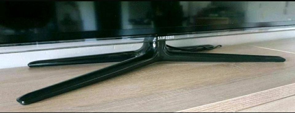 Samsung 3D 55 Zoll LED HD Smart TV Fernseher in Holzminden