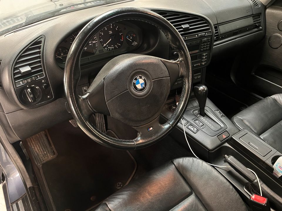 1998 BMW 323i Coupe Automatik E36 2.Hand Originalzustand in Bochum