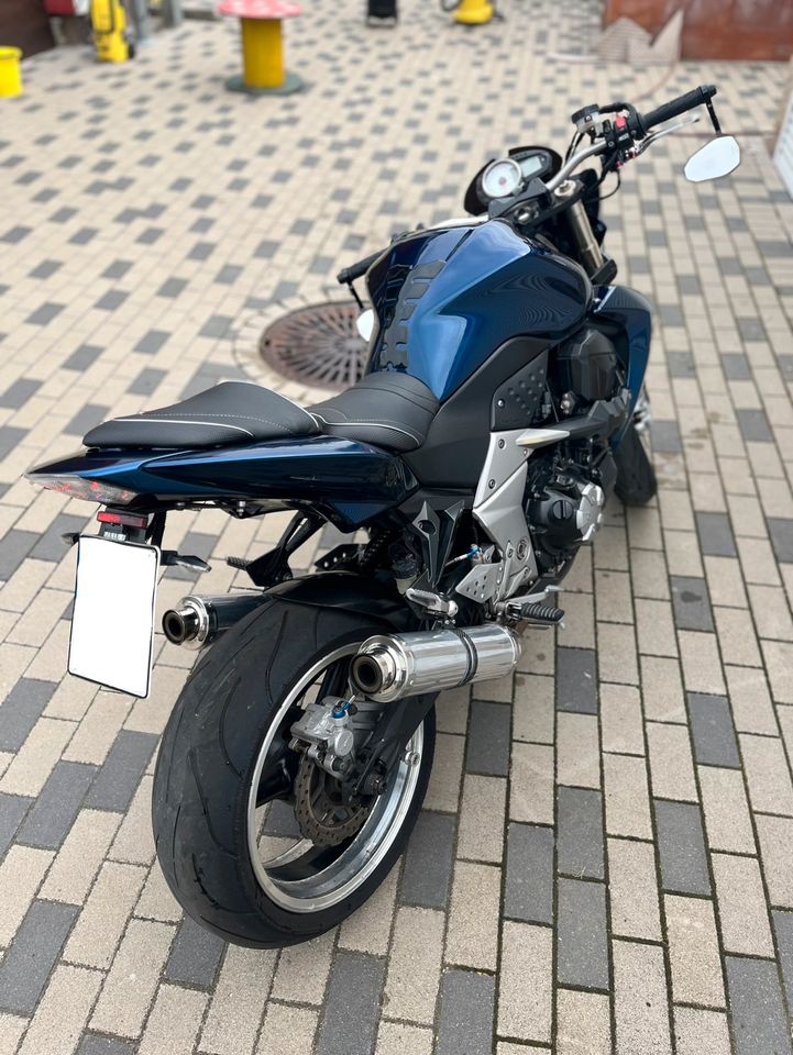 Kawasaki Z1000 zrt00b in Westeregeln