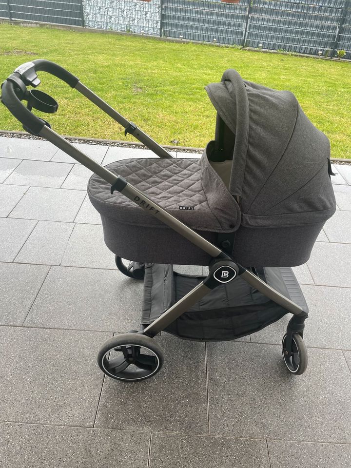 Kinderwagen zu verkaufen. in Peine