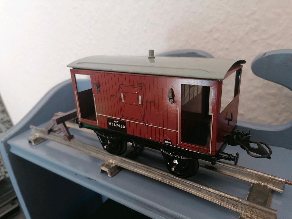 Blechspielzeug Eisenbahn Waggon von Hornby in Hamburg
