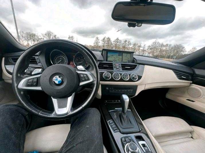 BMW Z4 2 Hand Vollausstattung Neuer TÜV Automatik 6 zylinder in Wildeshausen