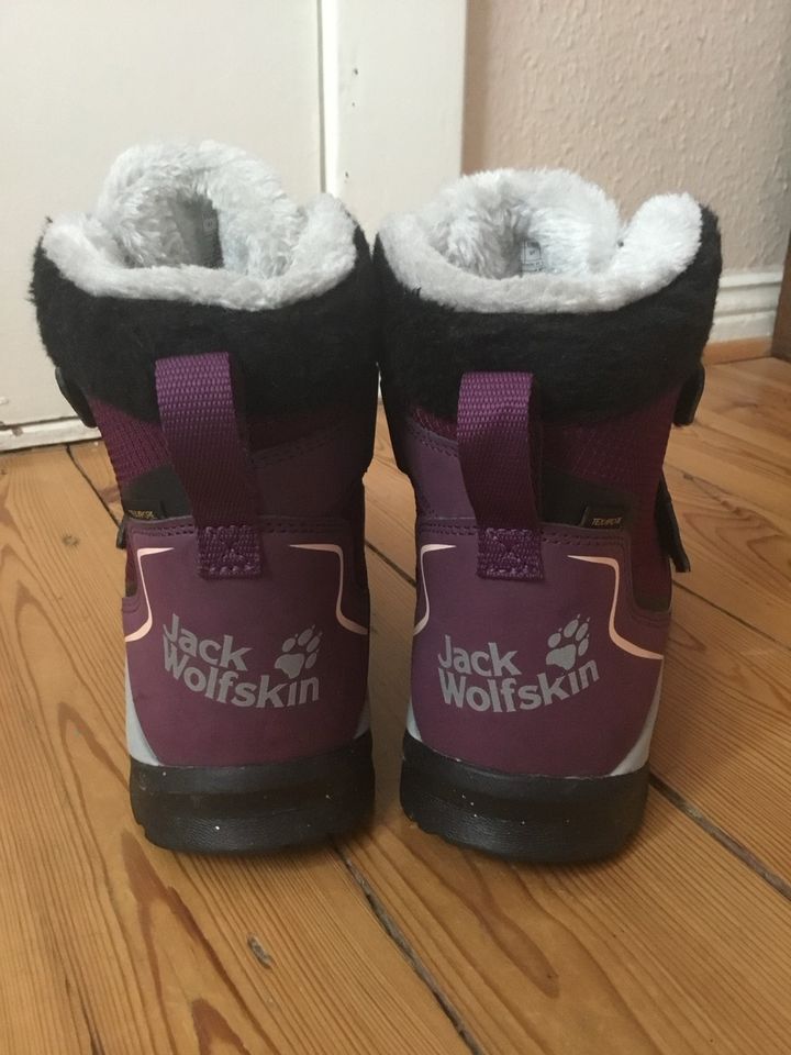 WUNDERSCHÖNE JACK WOLFSKIN WINTER STIEFEL LILA GR 37 WIE NEU!!! in Berlin