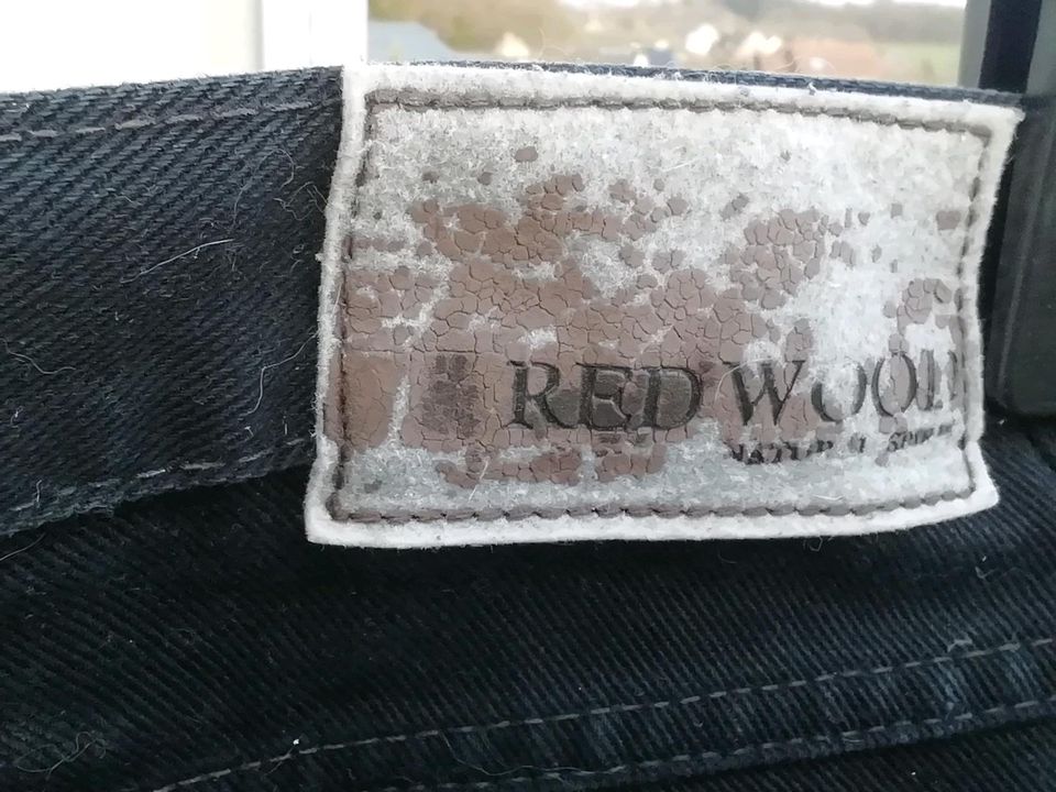 Herren Jeans RED WOOD schwarz Gr. 36/30 zu verschenken in Hemer