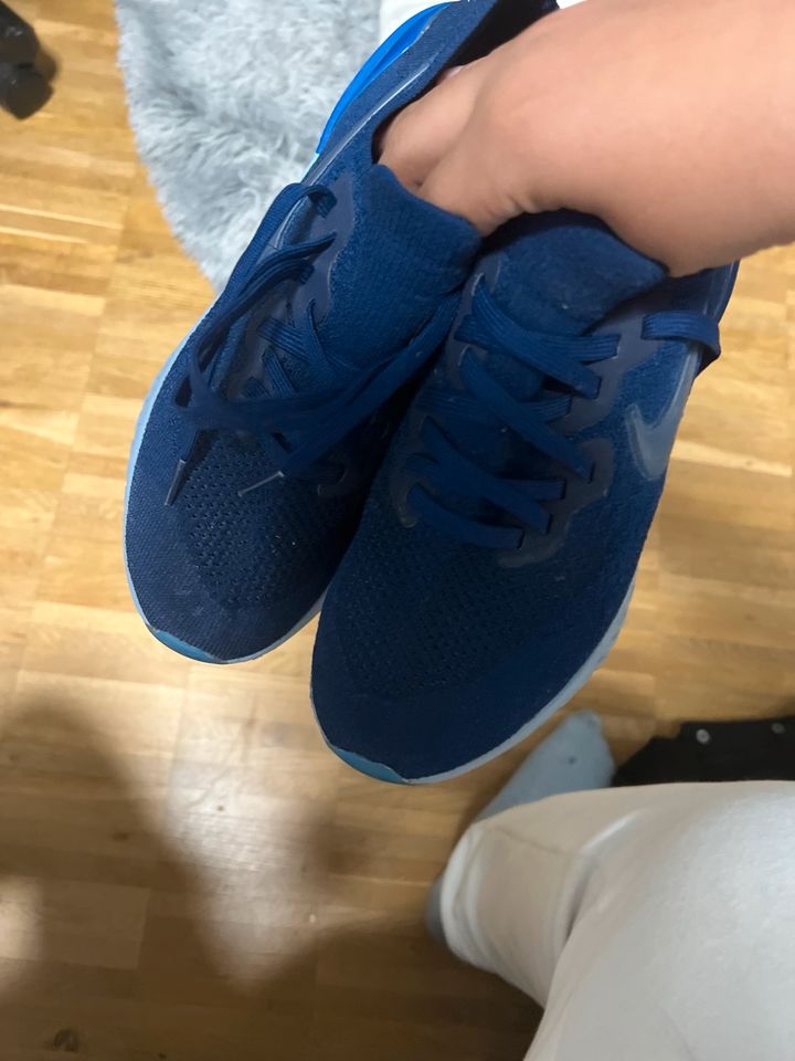 neue blaue sport schuhe größe 40 in Langen (Hessen)