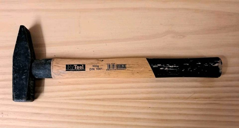 Verschiedene gebrauchte Schlosserhammer mit Holzgriff ab 2 € in Friesack
