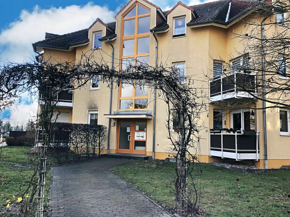 FÜR ANLEGER - vermietete Wohnung mit Balkon und Stellplatz in ruhiger Lage in Leipzig