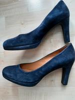 Dunkelblaue Velour Leder Pumps Größe 41 Köln - Braunsfeld Vorschau