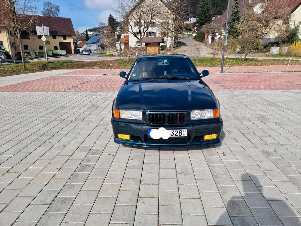 Bmw 328i Individual in Stühlingen