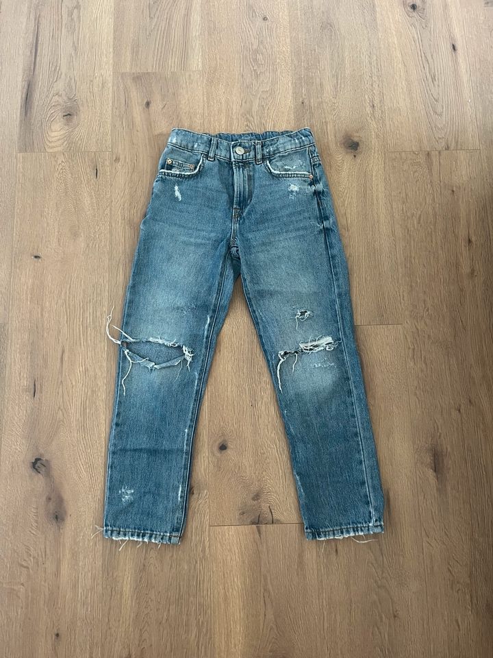 Zara Jeans in Gr. 134 in Berlin