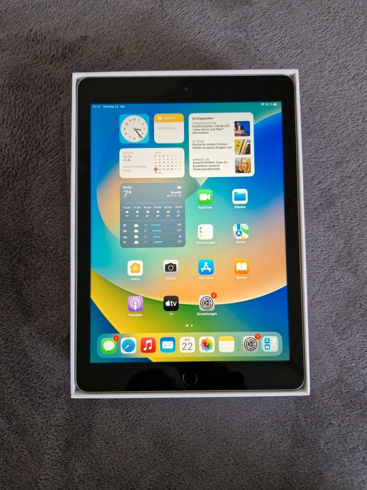 Apple ipad 5. Generation 32GB Space Gray in Völklingen