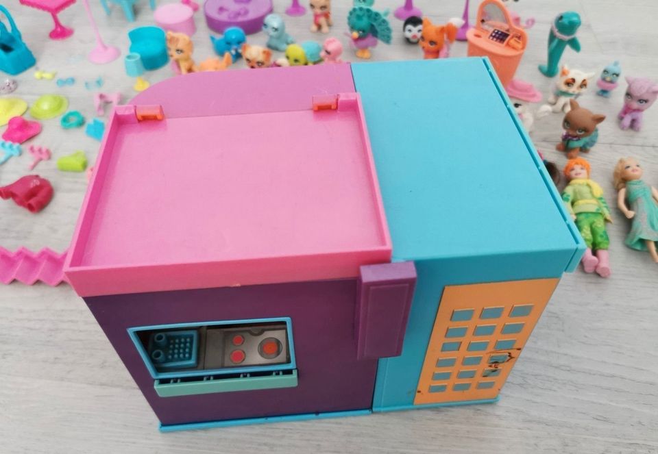 Konvolut Polly Pocket Haus klappbar Helikopter Kleiderschrank... in Giesen