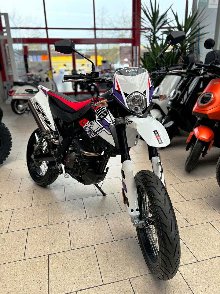 Aprilia SX 125 * * Supermoto * ABS * * 15 PS* 1x Sofort * in Neustadt a.d.Donau