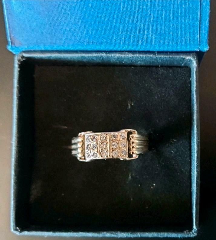 RING 14 KARAT 585er Gold mit 15 Zirkonia Steinen in Nürnberg (Mittelfr)