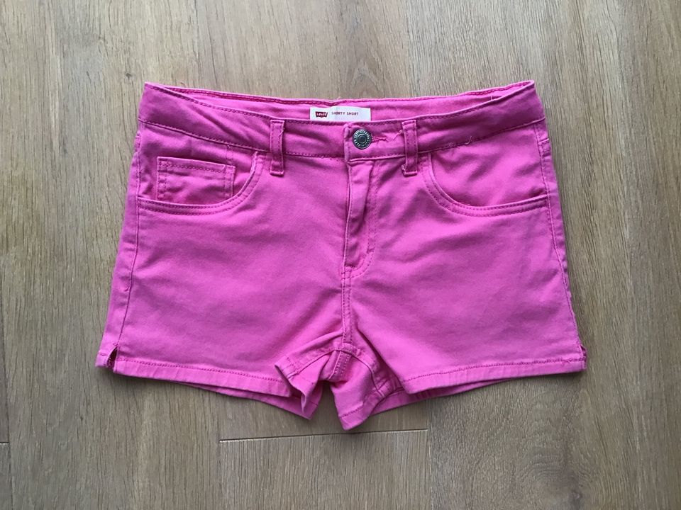 Levis Jeans Shorts pink Gr. 164 sehr guter Zustand in Sulzbach