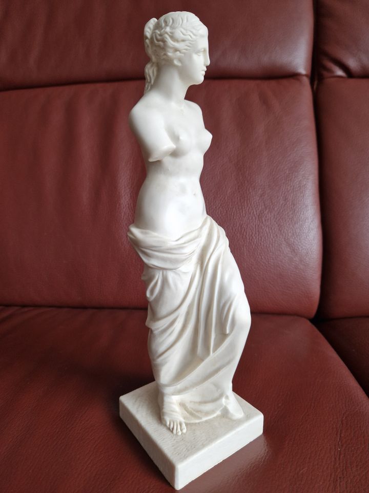 Wunderschöne Aphrodite Statue Venus Skulptur Alabaster, H 31 cm in Paderborn