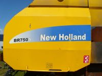 Neu in der Schlachtung, New Holland BR 750 Rundballenpresse, Schleswig-Holstein - Owschlag Vorschau