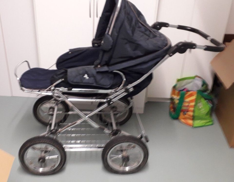 Hesba Kinderwagen Condor Cabrio marine dunkelblau in Aiglsbach