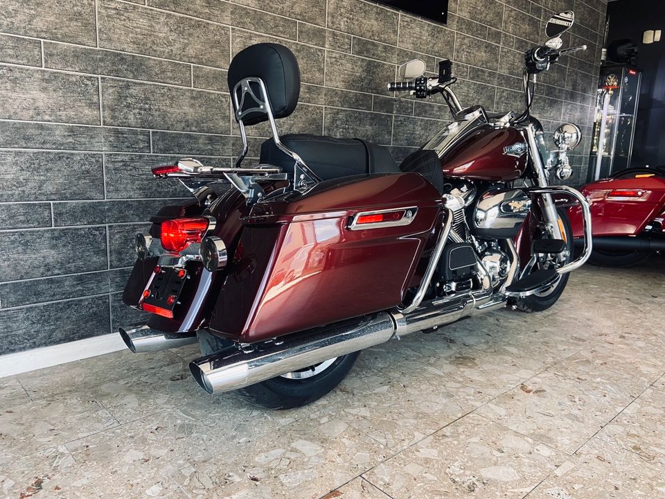 Harley Davidson Road King FLHR Twisted Cherry in Freilassing