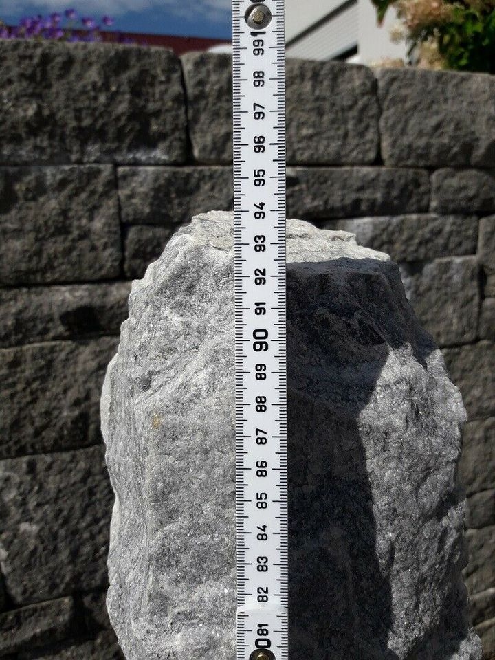 Gartenstein - Quarz - Monolith weiß-grau 94cm in Engen