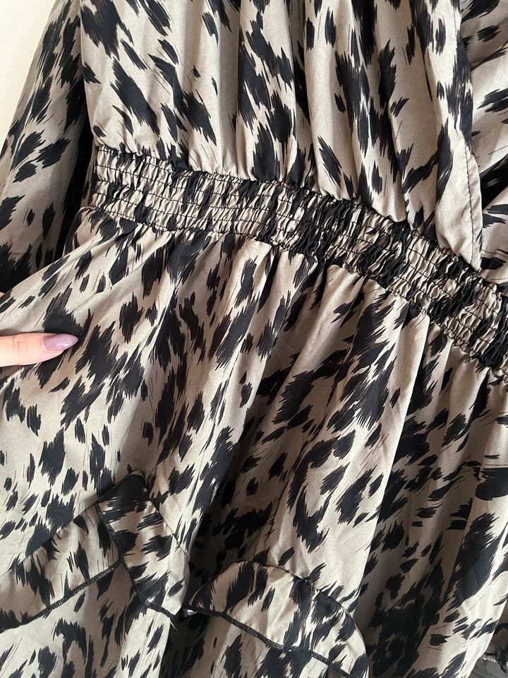 Shein Kleid Leopard Neuwertig 2XL in Leipzig