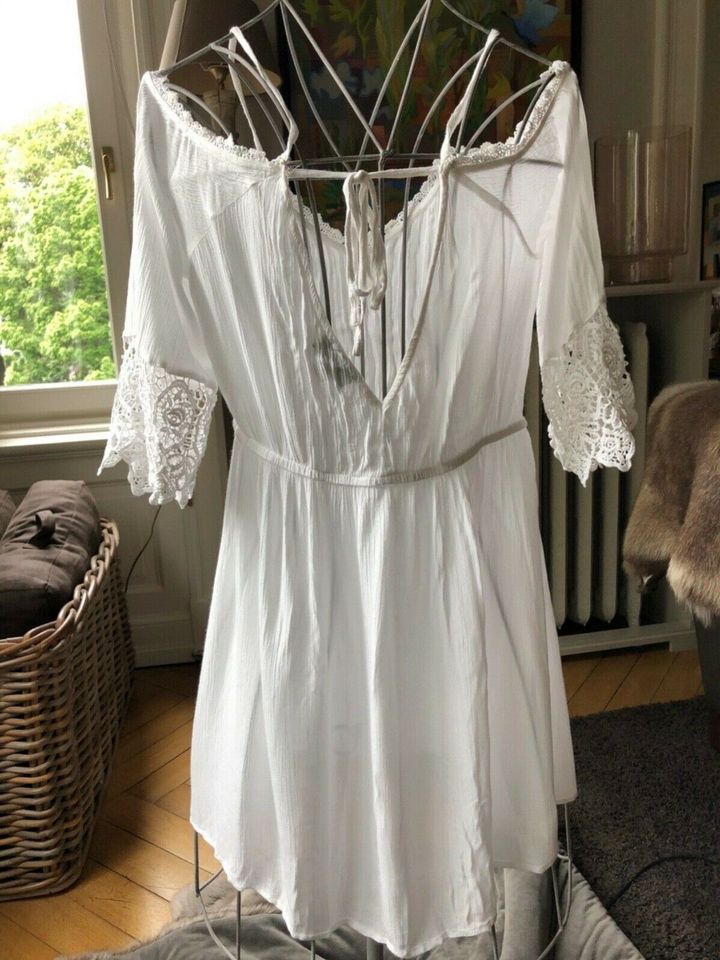 TopShop Kleid mit Spitze Weiß Gr.M in Hamburg