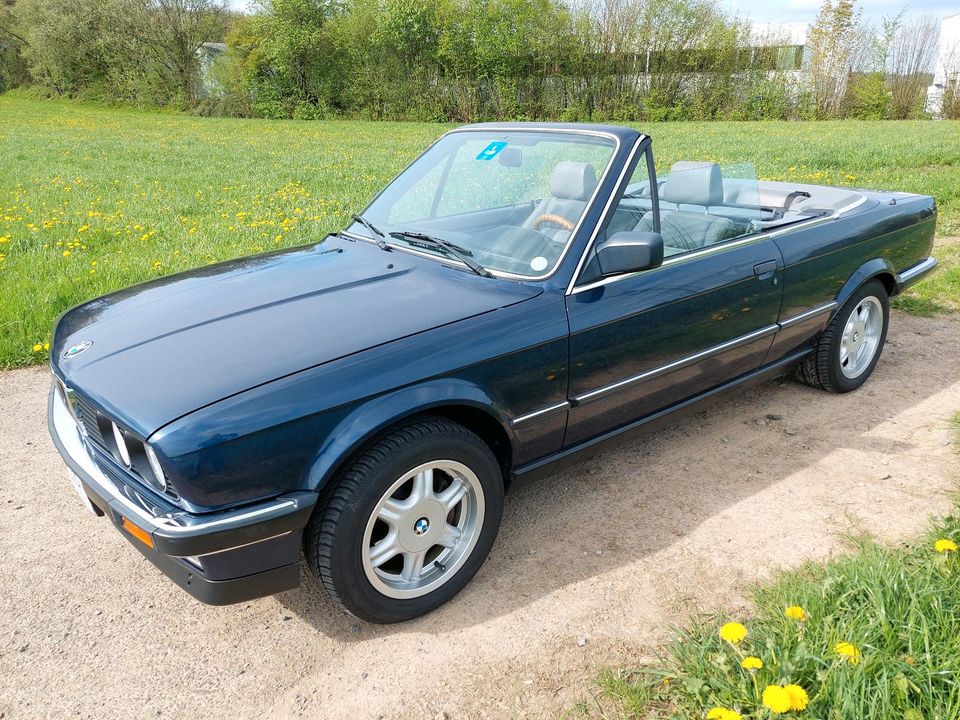 BMW 320 i Cabrio, Oldtimer in Wuppertal