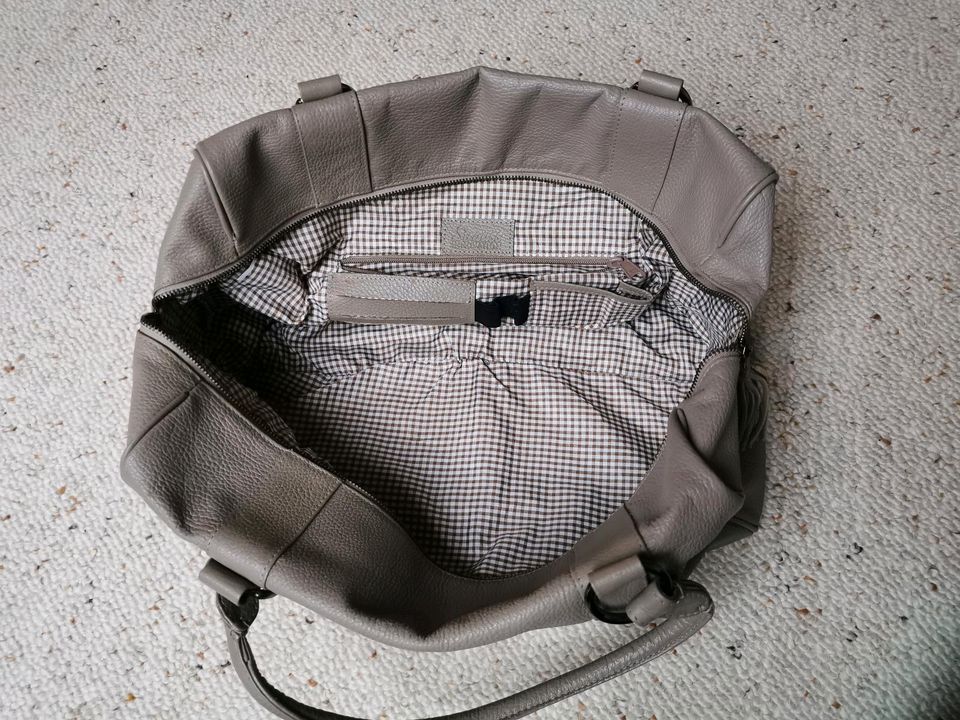 Strauss Innovation Handtasche Leder grau in Niedersachsen - Buxtehude |  eBay Kleinanzeigen ist jetzt Kleinanzeigen