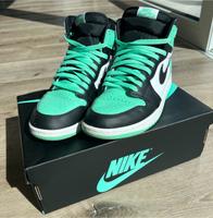 Air Jordan 1 Retro High OG "Green Glow" Nordrhein-Westfalen - Burbach Vorschau