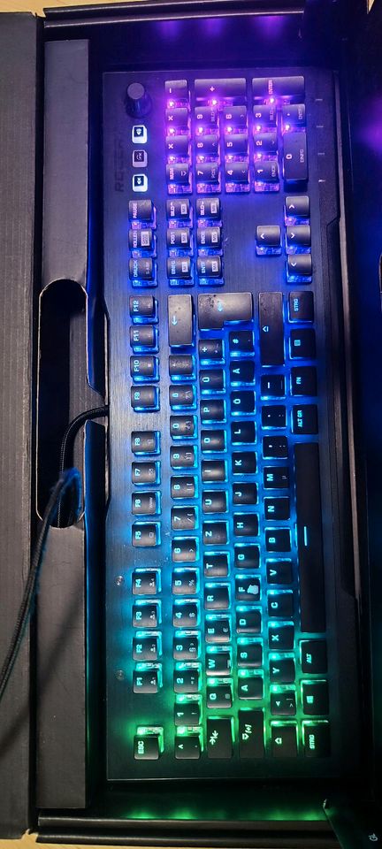 Roccat Vulcan 121 Aimo (red Switch) in Berlin