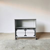 TOP Preis! | 1x USM Haller Board inkl. 19% Mehrwertsteuer | Container mit Auszug | Sideboard / Highboard in lichtgrau | Büro Designklassiker | Rollcontainer Düsseldorf - Pempelfort Vorschau