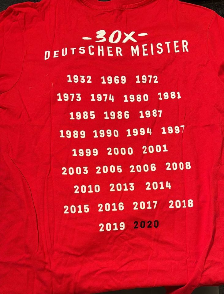 FC Bayern München T-Shirt Kollektion Gr. L in Köln